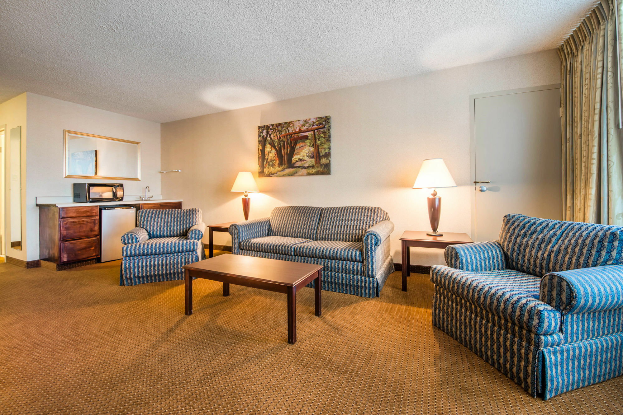 Clarion Inn Pueblo Bagian luar foto